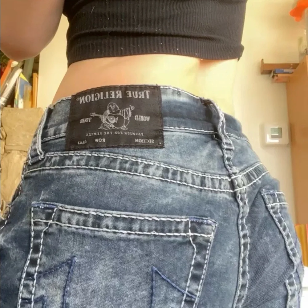 True Religion Dark Blue Straight Leg Jeans - Picture 2 of 4